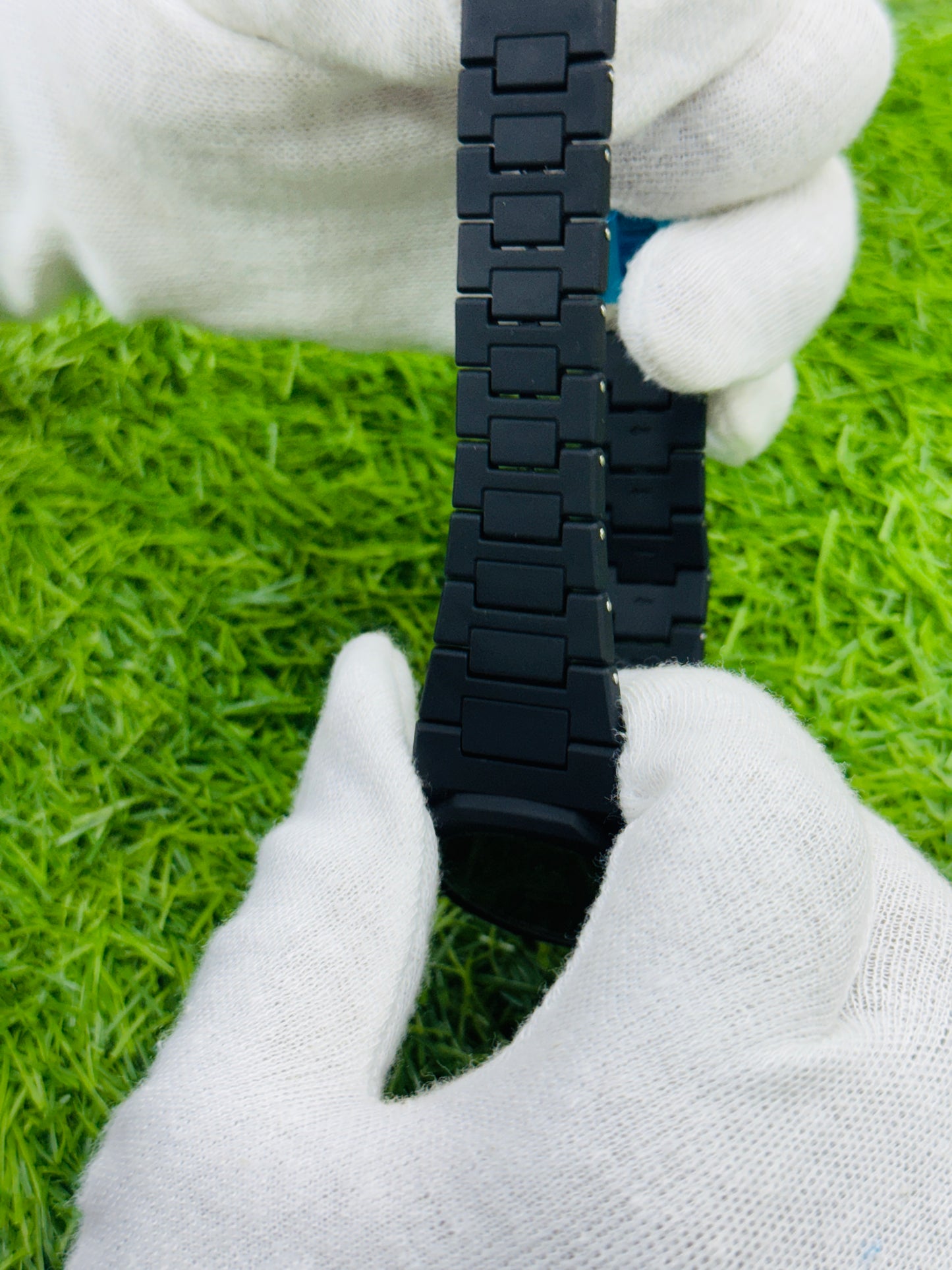 BLACK ARABIC AURA WATCH